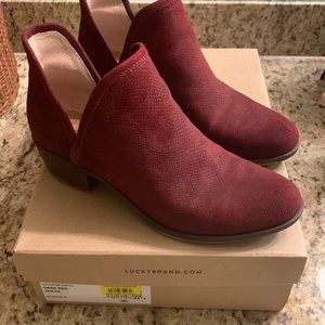 Lucky Brand Dark Red Jervis Snakeskin Booties LK-BASHINA2